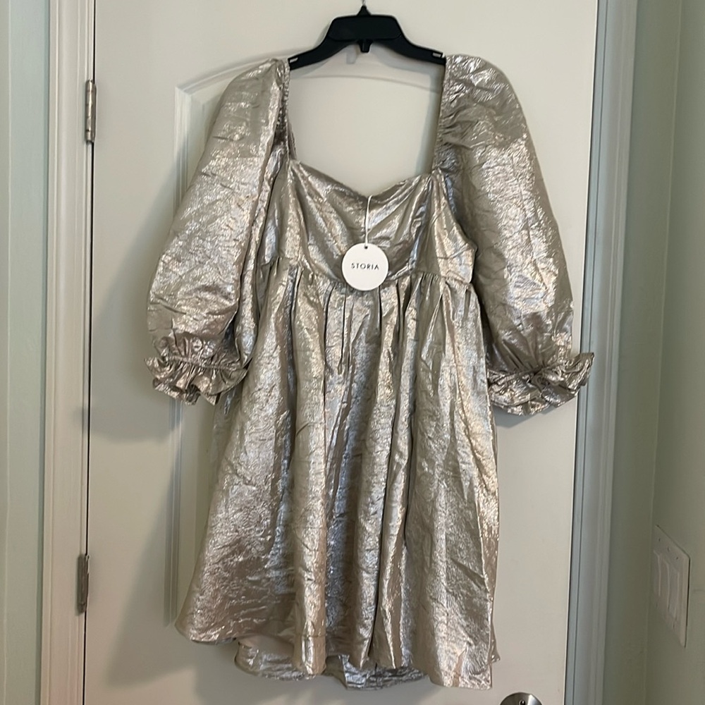 Pull sleeve mini dress,